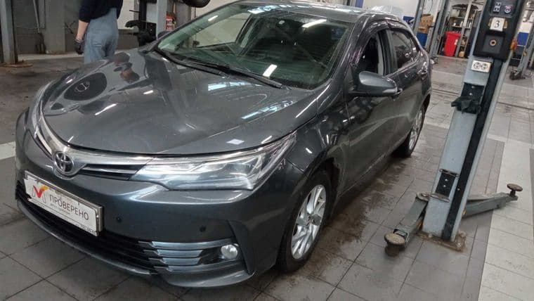 Toyota Corolla 2016 года, 172 957 км - вид 1