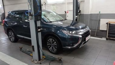 Mitsubishi Outlander 2019 года, 92 525 км - вид 2