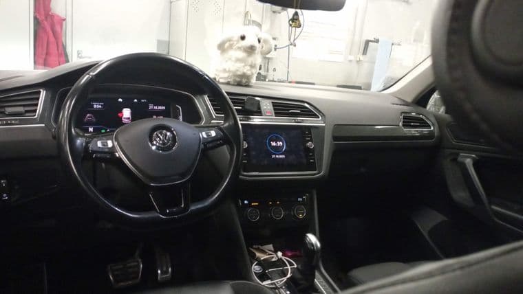 Volkswagen Tiguan, 2019 - вид 4