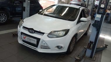 Ford Focus 2013 года, 298 897 км - вид 1