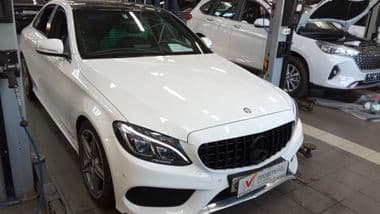 Mercedes-Benz C-класс 2014 года, 139 648 км - вид 2
