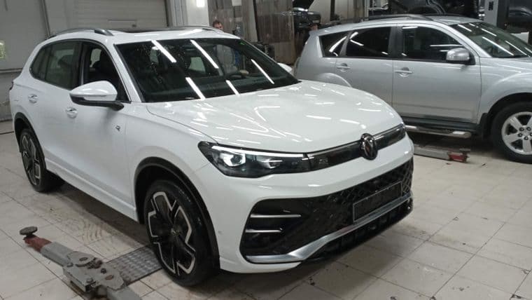 Volkswagen Tiguan L, 2024 - вид 1