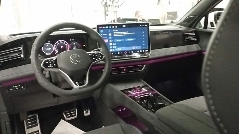 Volkswagen Tiguan L, 2024 - вид 4