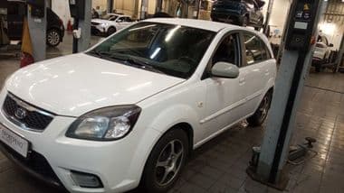 Kia Rio 2011 года, 230 943 км - вид 1