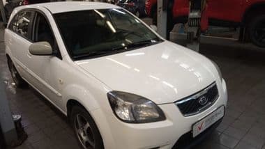 Kia Rio 2011 года, 230 943 км - вид 2
