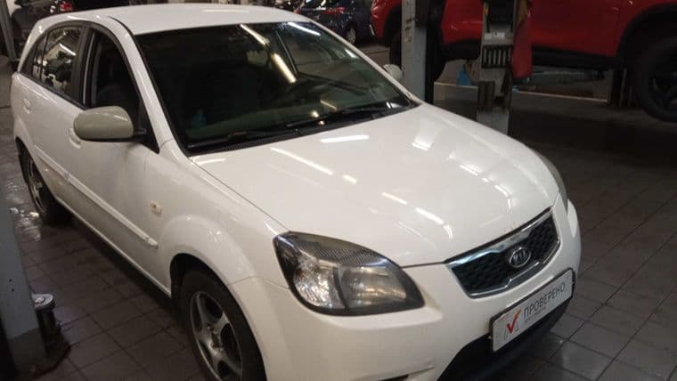 Kia Rio 2011 года, 230 943 км - вид 2