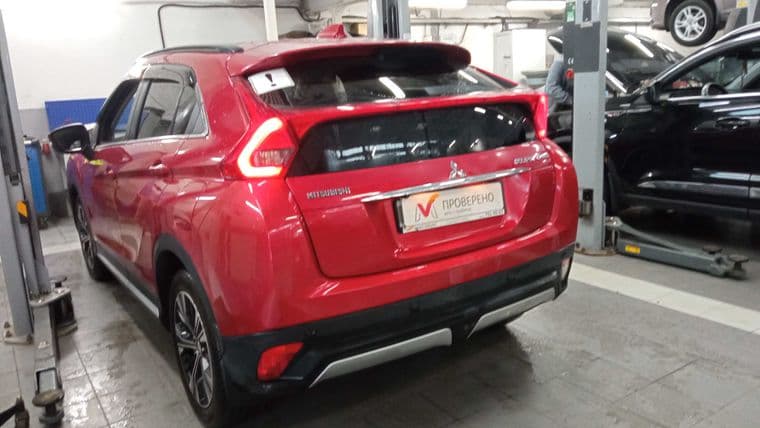 Mitsubishi Eclipse Cross, 2018 - вид 3