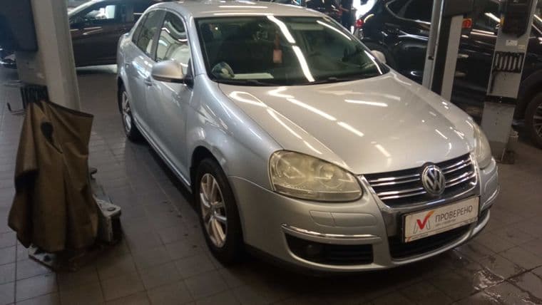 Volkswagen Jetta, 2008 - вид 2