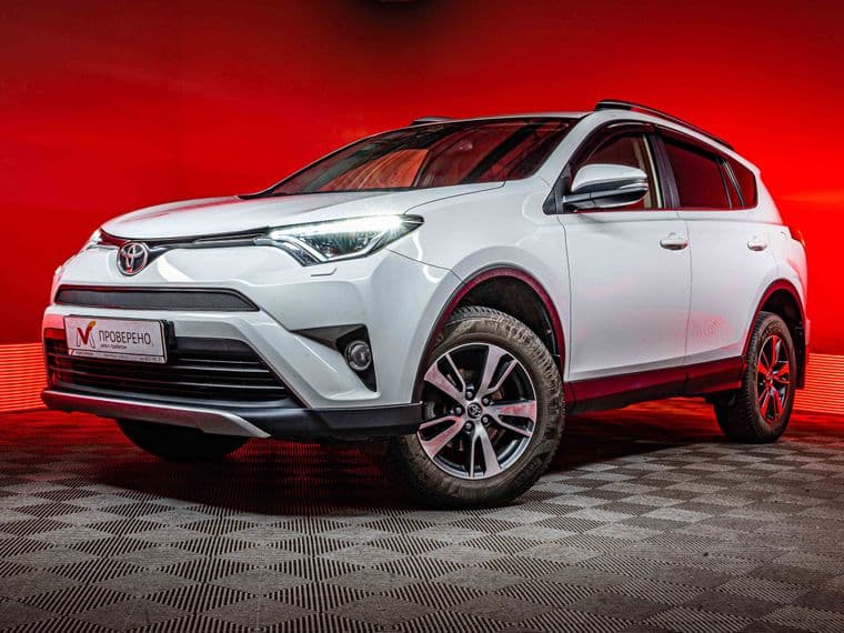 Toyota RAV4, 2015