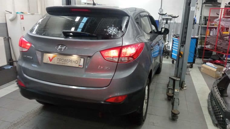 Hyundai ix35, 2011 - вид 2