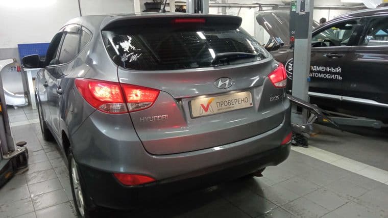 Hyundai ix35, 2011 - вид 3