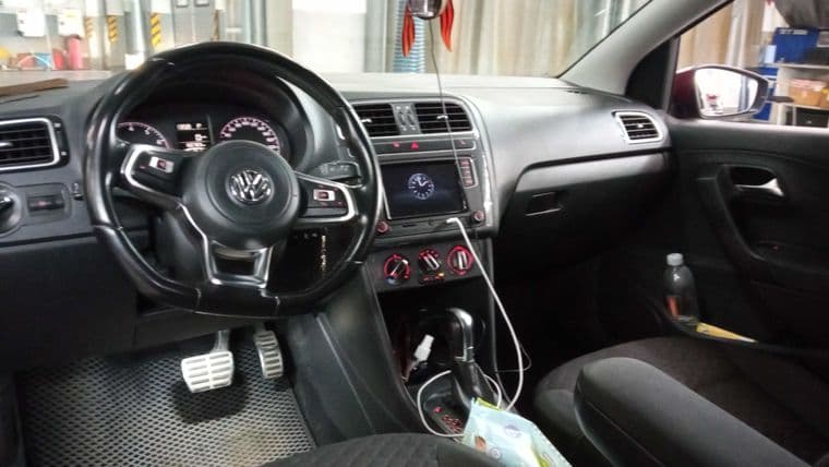 Volkswagen Polo, 2018 - вид 4