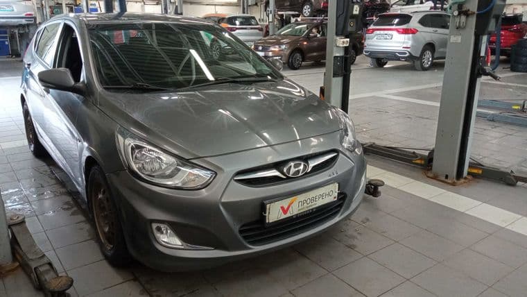 Hyundai Solaris 2012 года, 169 691 км - вид 2