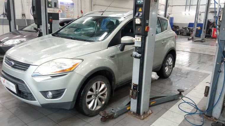Ford Kuga 2008 года, 212 315 км - вид 1