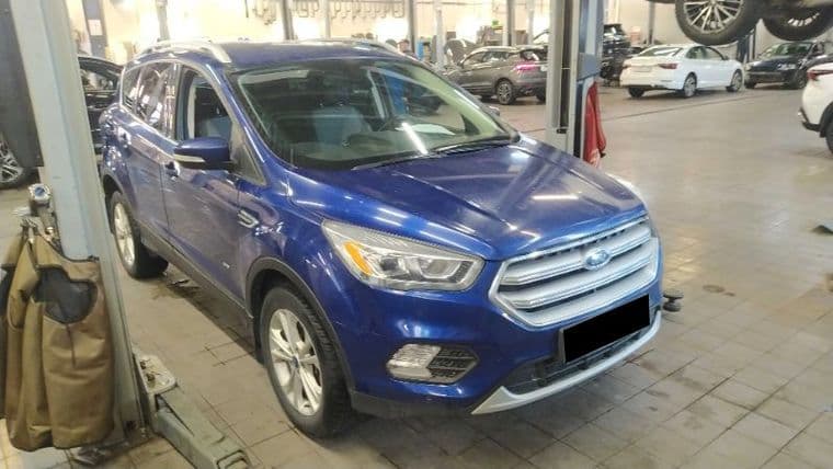 Ford Kuga 2017 года, 97 750 км - вид 2