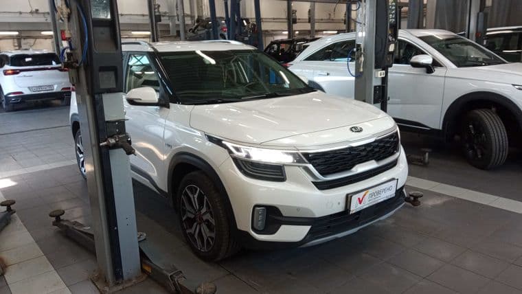 KIA Seltos 2021 года, 90 038 км - вид 2