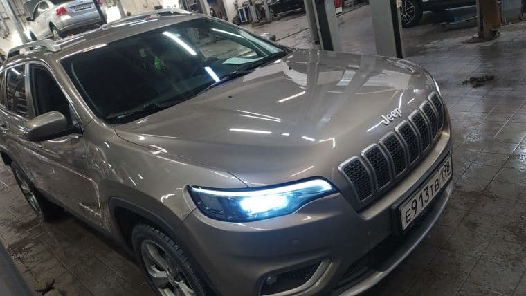 Jeep Cherokee 2018 года, 130 540 км - вид 2