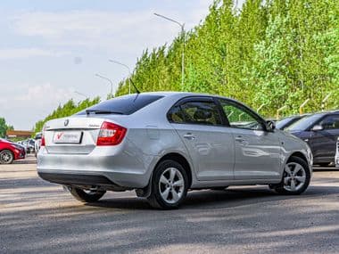 Skoda Rapid 2015 года, 181 252 км - вид 2