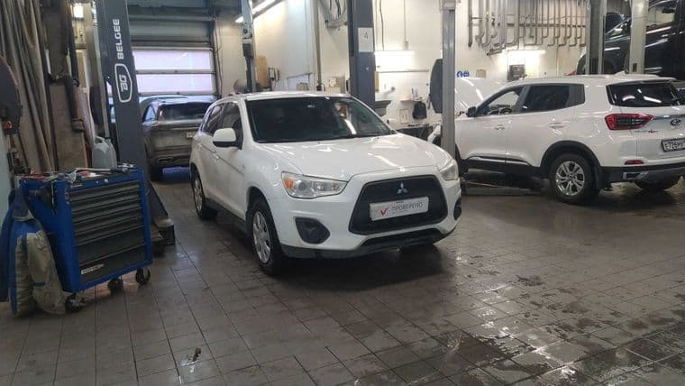 Mitsubishi ASX 2014 года, 223 000 км - вид 2