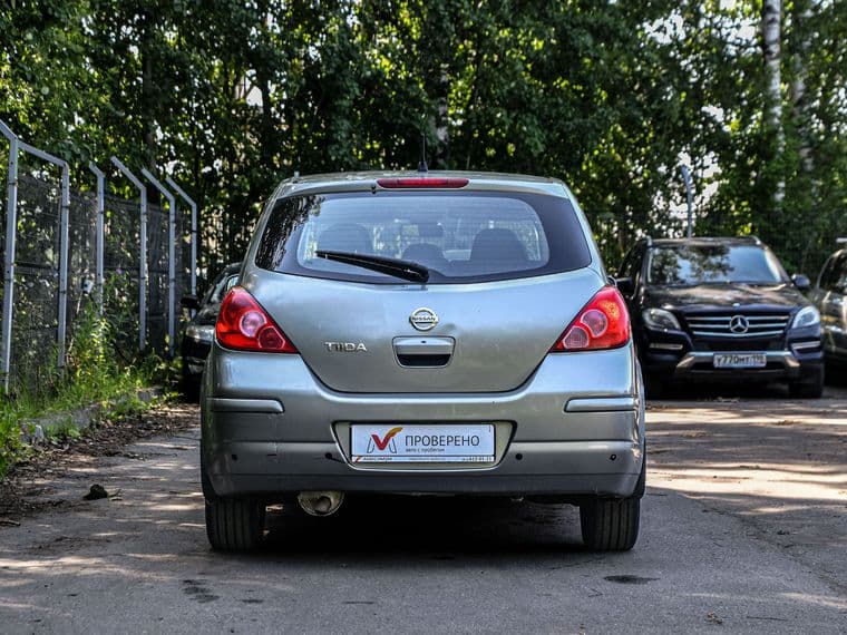 Nissan Tiida, 2010 - вид 3