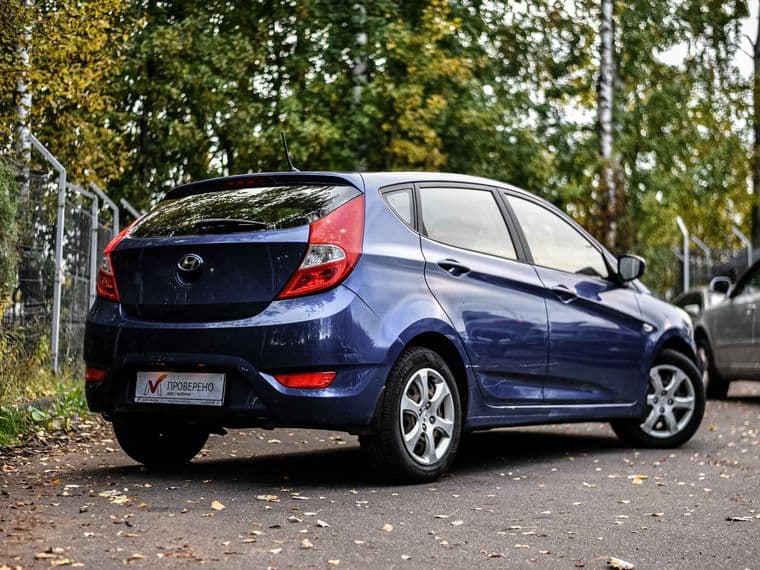 Hyundai Solaris 2011 года, 121 189 км - вид 2