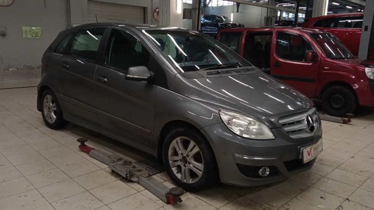 Mercedes-Benz B-класс, 2010 - вид 1