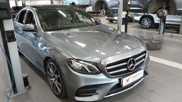 Mercedes-Benz E-класс, 2019 - вид 1