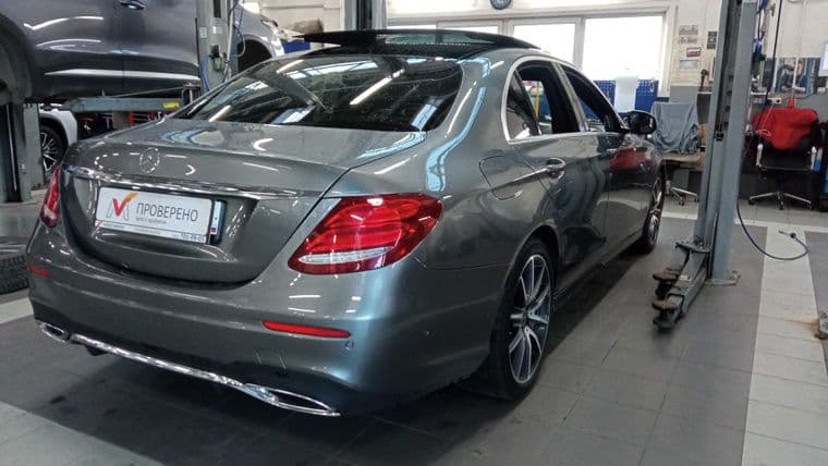 Mercedes-Benz E-класс, 2019 - вид 2