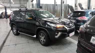 Toyota Fortuner 2018 года, 193 237 км - вид 2