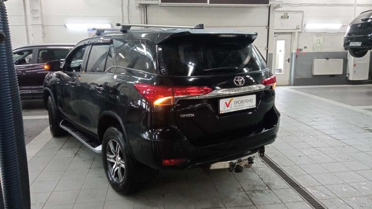 Toyota Fortuner, 2018 - вид 3