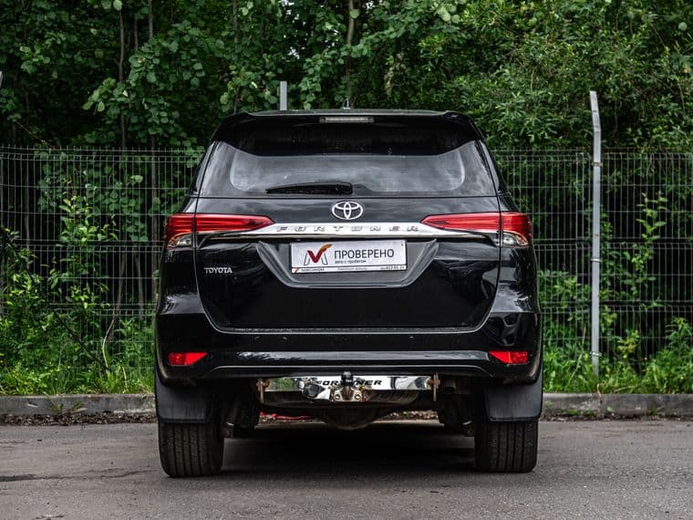 Toyota Fortuner, 2018 - вид 3
