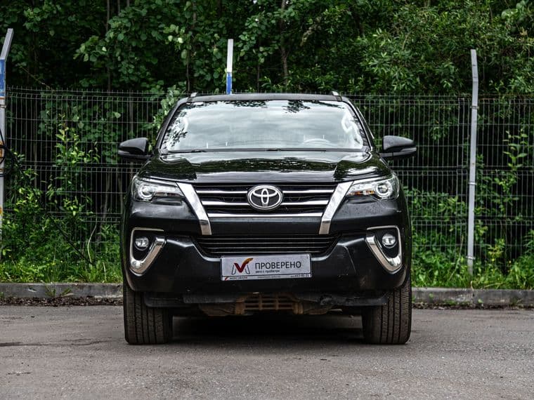 Toyota Fortuner, 2018 - вид 2