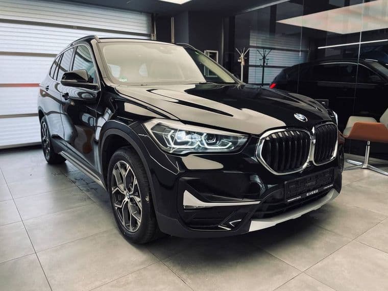 BMW X1, 2021 - вид 2