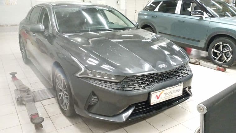 KIA K5 2021 года, 122 983 км - вид 1