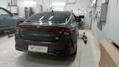 KIA K5 2021 года, 122 983 км - вид 2