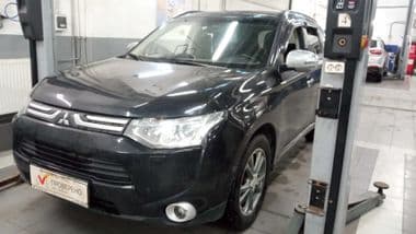 Mitsubishi Outlander 2012 года, 210 299 км - вид 1