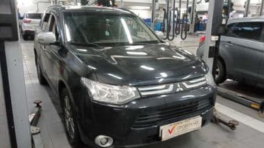 Mitsubishi Outlander 2012 года, 210 299 км - вид 2