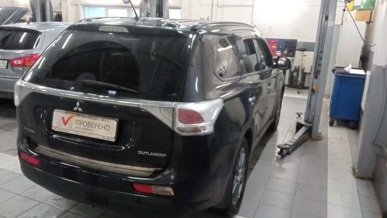 Mitsubishi Outlander, 2012 - вид 2