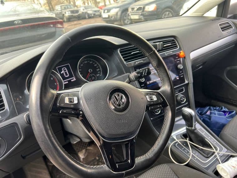 Volkswagen Golf, 2018 - вид 4