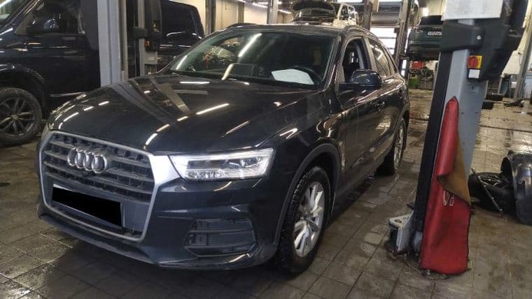 Audi Q3 2018 года, 92 256 км - вид 1