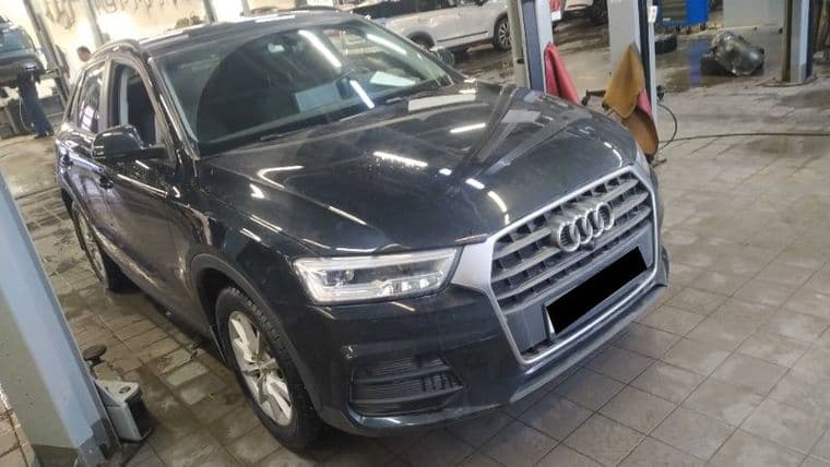 Audi Q3 2018 года, 92 256 км - вид 2