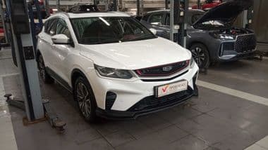 Geely Coolray 2023 года, 51 265 км - вид 2