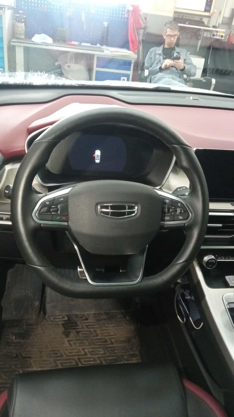 Geely Coolray, 2023 - вид 4
