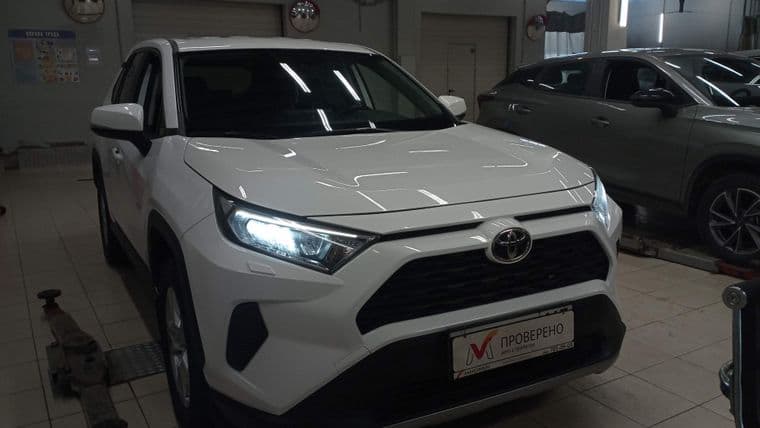 Toyota RAV4 2022 года, 60 383 км - вид 2