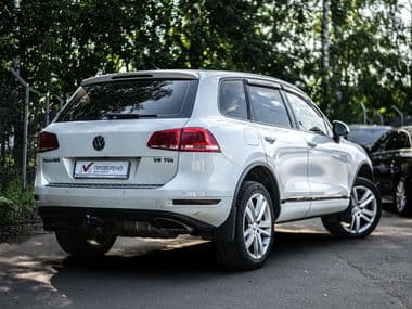 Volkswagen Touareg 2012 года, 289 000 км - вид 2