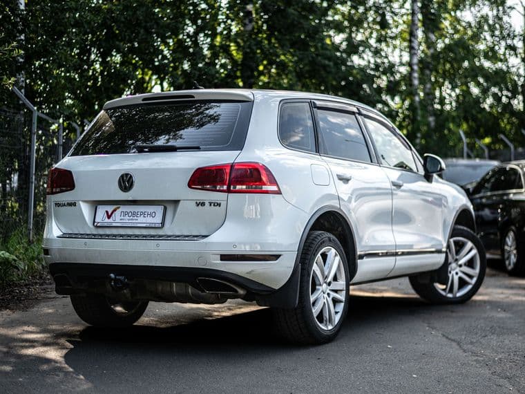 Volkswagen Touareg 2012 года, 289 000 км - вид 2