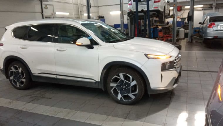 Hyundai Santa Fe 2021 года, 139 701 км - вид 2