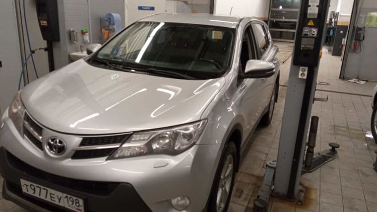 Toyota RAV4, 2013
