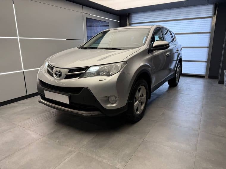 Toyota RAV4, 2013