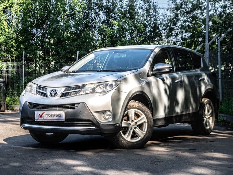 Toyota RAV4, 2013